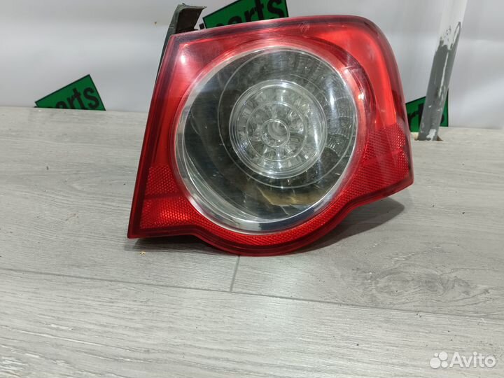 Задний правы фонарь для Volkswagen Passat B6