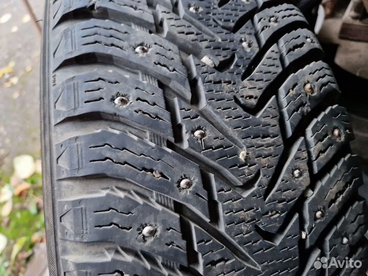 Nokian Tyres Hakkapeliitta 8 SUV 235/65 R17