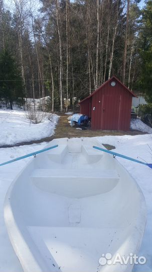 Лодка пластиковая 5 метров