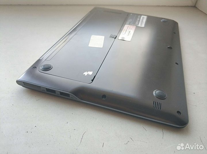 Ноутбук Samsung 13,3 i5/6Gb/SSD 120Gb