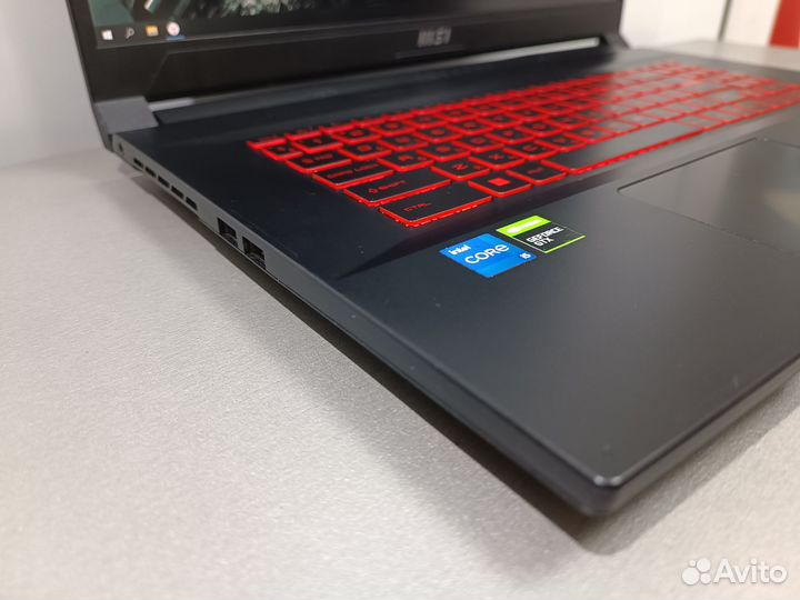 Игровой ноутбук MSI katana i5 11gen/8/GTX1650/SSD