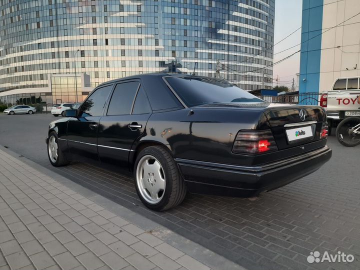 Mercedes-Benz E-класс 3.2 AT, 1993, 454 000 км