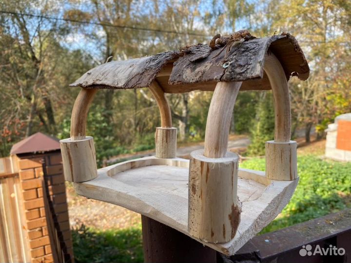 Скворечник дуплянка синичник бельчатник кормушка