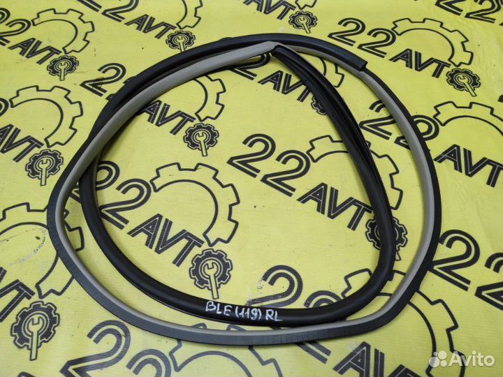 Уплотнитель проема двери задний левый Subaru