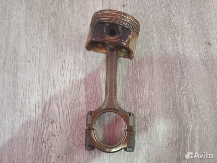 Поршень с шатуном Chevrolet Aveo T250 B12D1 2009