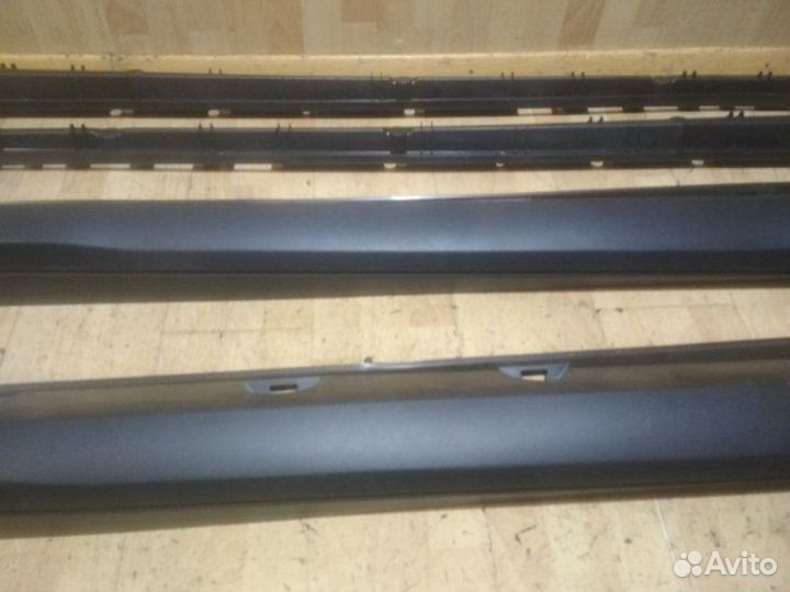 Накладка порога правая Mercedes Benz W292