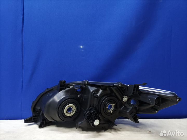 Фара правая Toyota Corolla E150