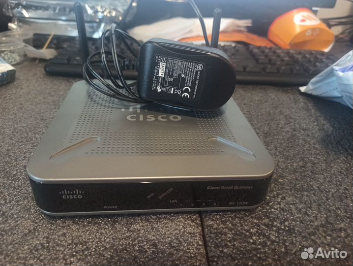Wi-Fi роутер Cisco RV120W