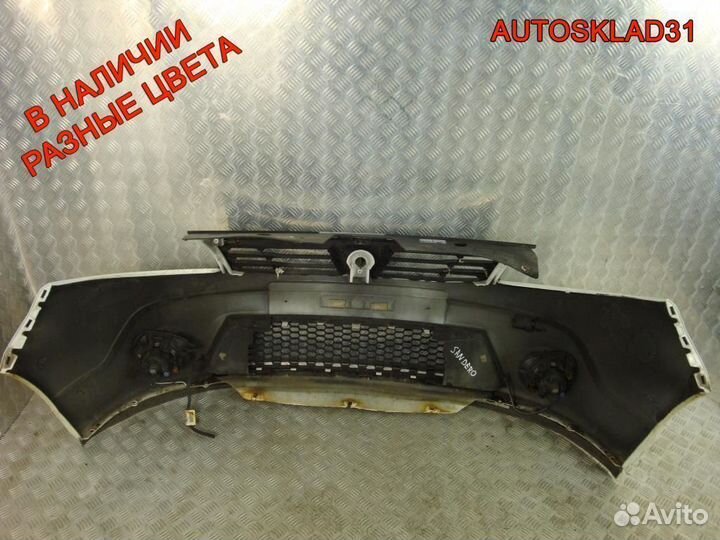 Бампер передний Renault Sandero 1 8200526596