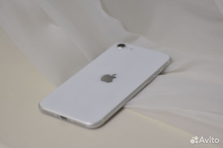 iPhone SE (2020), 64 ГБ