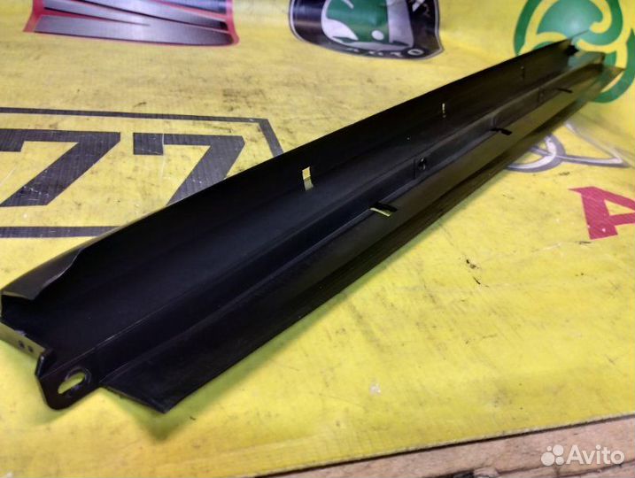 Спойлер передний Audi A6 универсал 2.8 CCE 2009