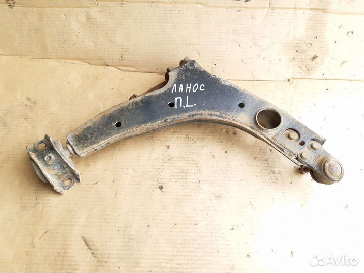 Рычаг передний Шевроле Ланос