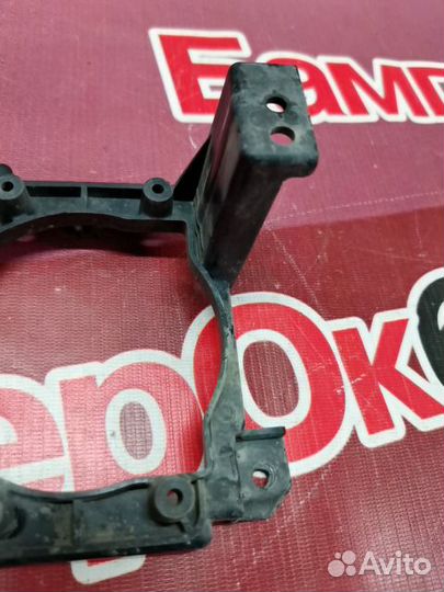 Кронштейн птф передний правый LADA Vesta