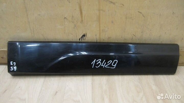 Накладка двери задней правой Audi Q5 8R 2008-2017