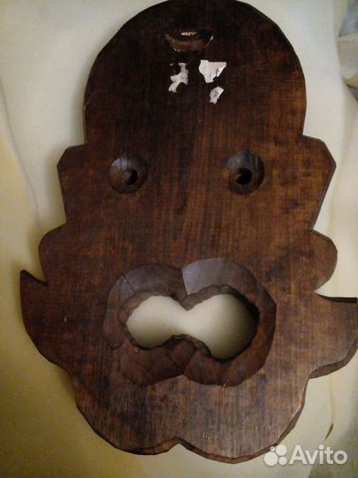 Маска из деревп
