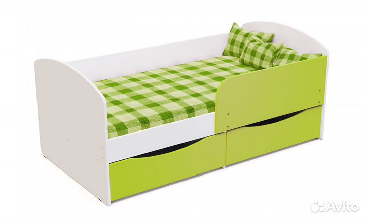 Детская кровать с бортиком