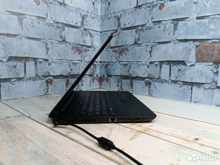 Мощный ноутбук HP 4ядра/2видеокарты/8Gb/SSD240