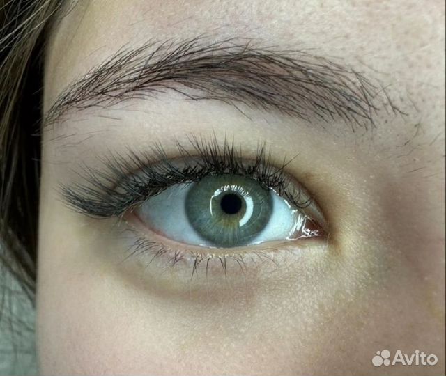 Модель на наращивание ресниц