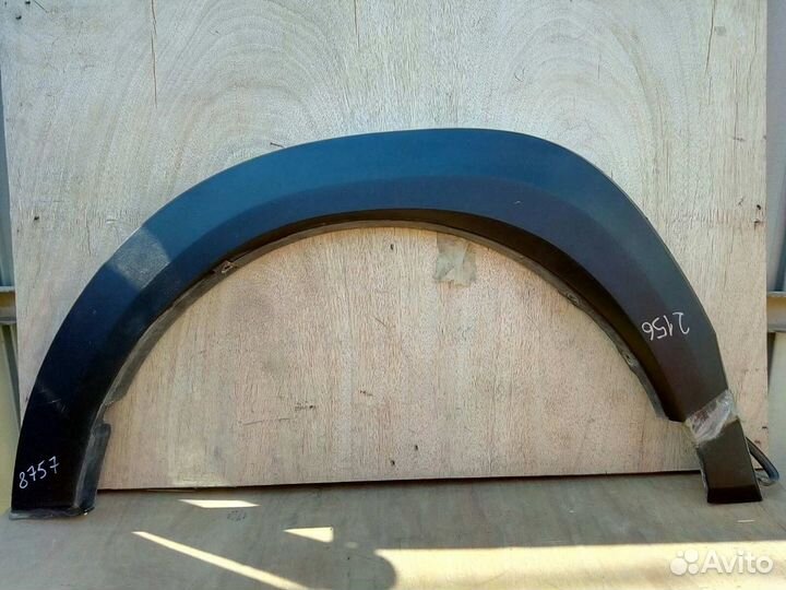 Toyota RAV4 Adventure - Расширитель передний L Б/У