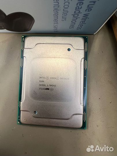 Процессор Intel Xeon Bronze 3106 OEM (без кулера)