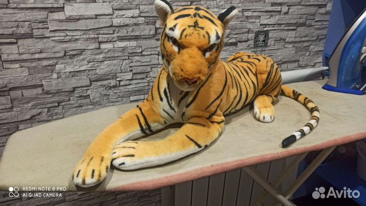 Много игрушек