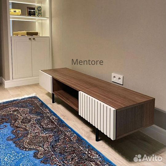 Тумба тв Batista классическая (с дверцами)