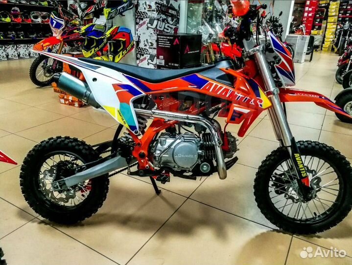 Мотоцикл Avantis KT-125 basic 1412 Витрина