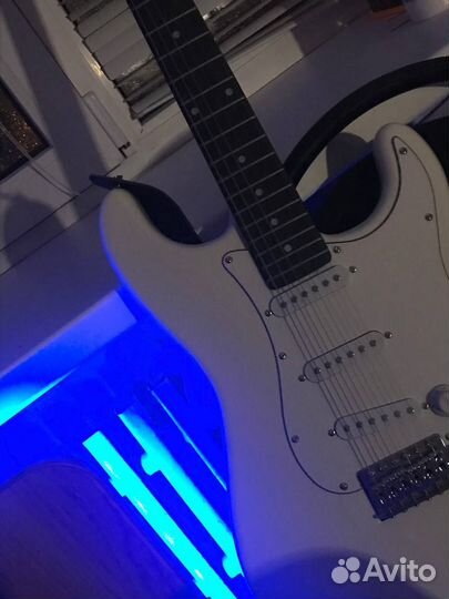 Электронная гитара