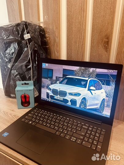 Ноутбук Lenovo полный комплект