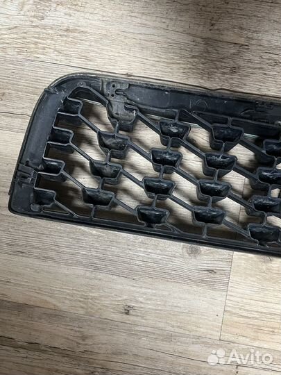 Решетка радиатора Toyota Rush