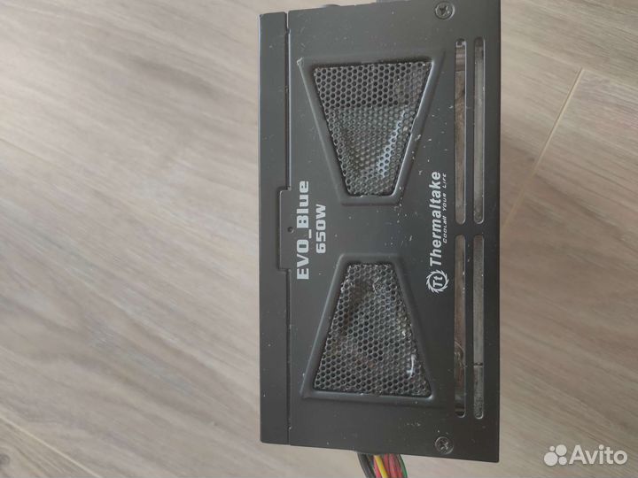 Блок питания Thermaltake Evo Blue 650 W