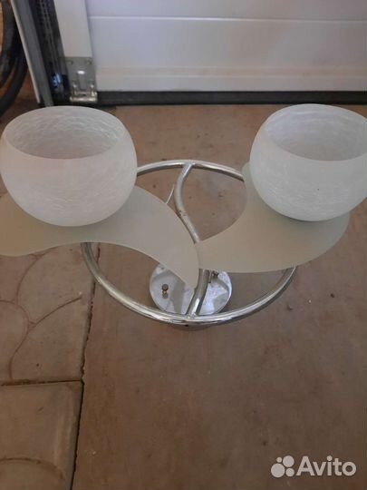 Люстры, бра