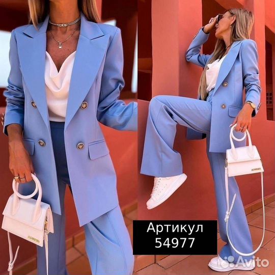 Костюм женский