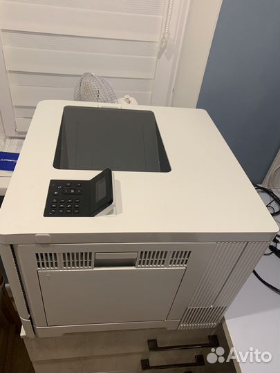 Лазерный приниер HP Color LaserJet Enterprise M553