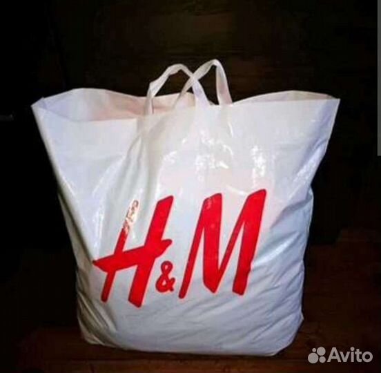 Отдам два пакета с одеждой на девочку