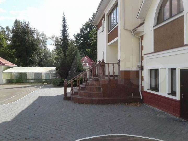 Здание, 620 м²