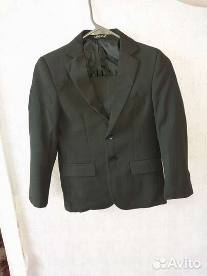 Продам костюм