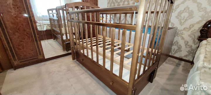 Детская кроватка