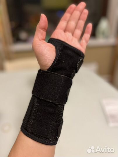 Бандаж для лучезапястного сустава левый, S