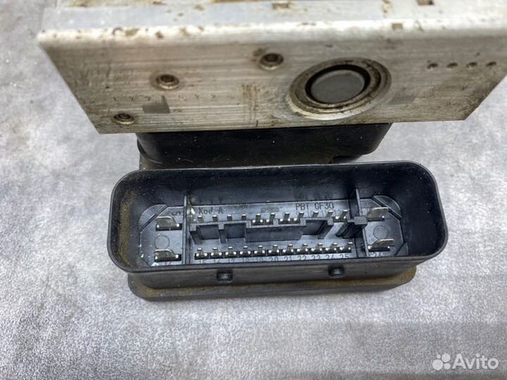 Блок ABS (насос) Opel Astra H 1.6 Z16XER