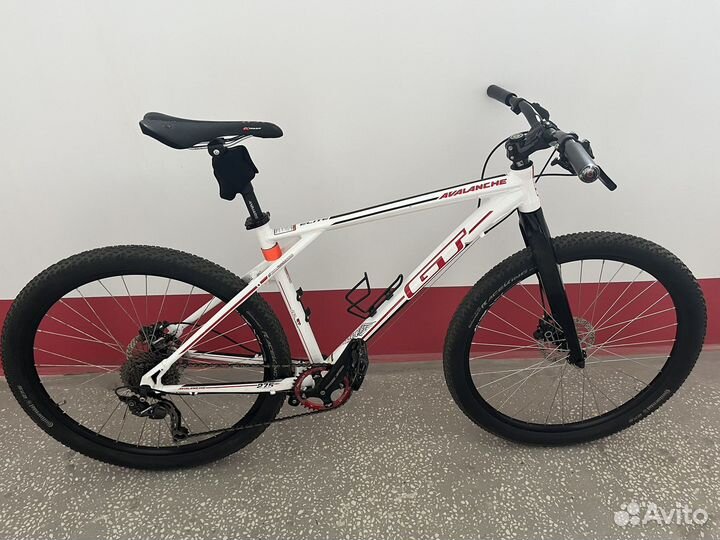 Велосипед GT avalanche elite 2016г. R-27.5