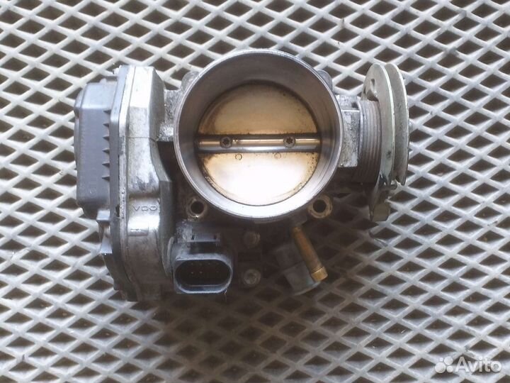 Дроссельная заслонка Audi A4B5 Vw