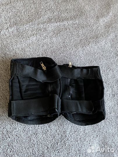 Наколенники