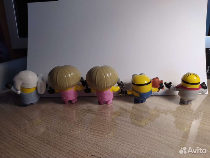 Миньоны из макдональдса