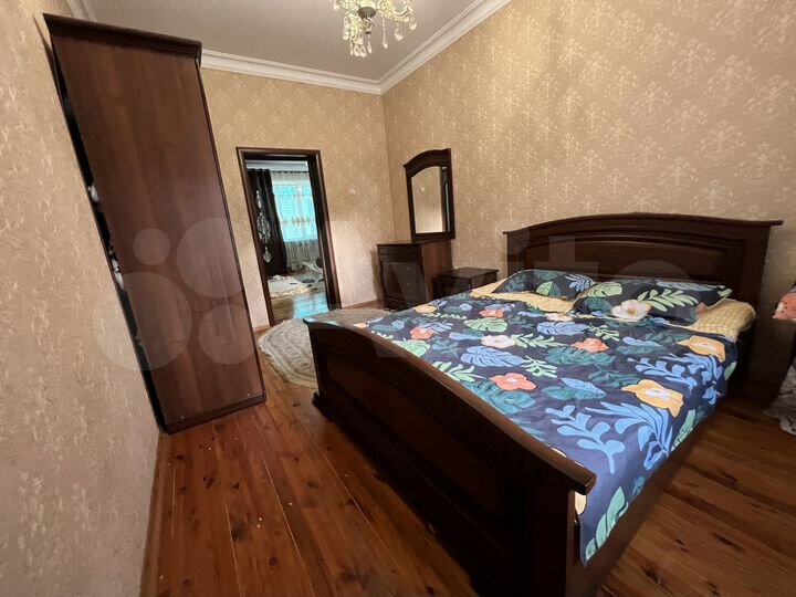 Дом 158 м² на участке 4,5 сот.