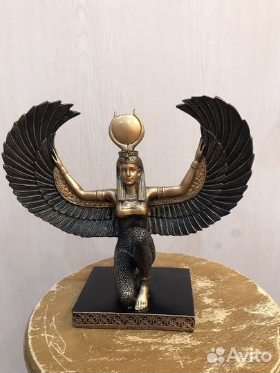 Богиня Исида, статуэтка