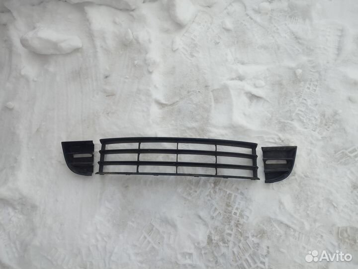 Решетка радиатора Volvo S60 Пок: I (2000—2004)