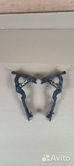 Петля капота Hyundai Grandeur-4, 2008г