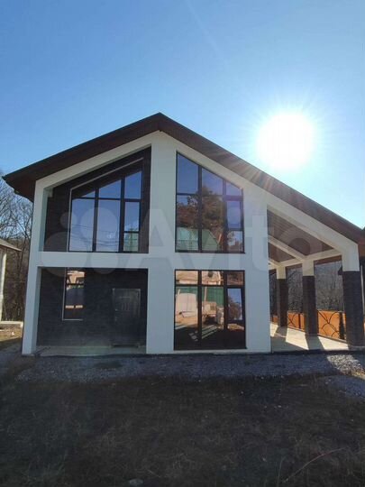 Дом 180 м² на участке 4,5 сот.