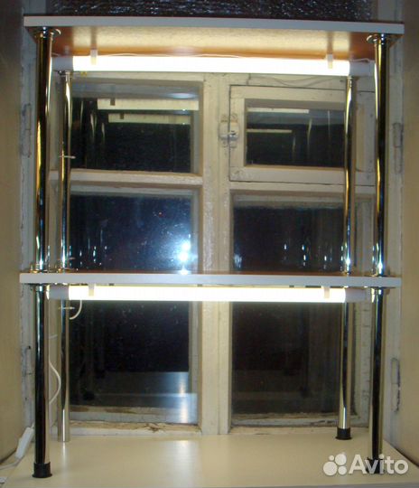 Стеллаж с подсветкой для рассады, цветов